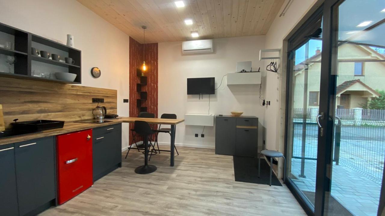 Tiny House Daire Pardubice Dış mekan fotoğraf